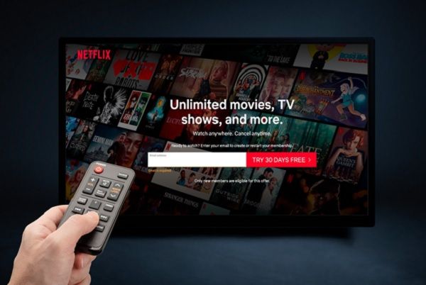 How can i watch netflix without a hot sale smart tv